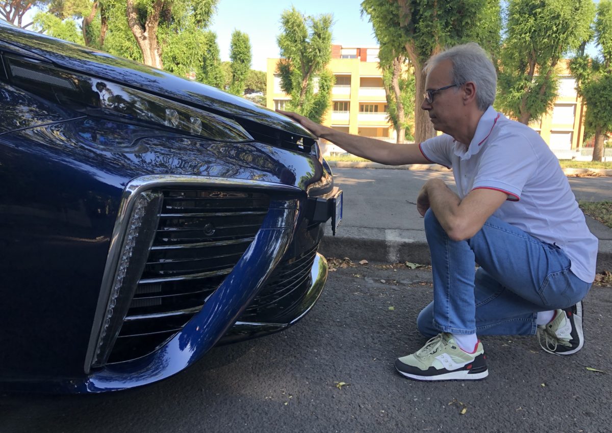 Toyota Mirai Faccia a faccia