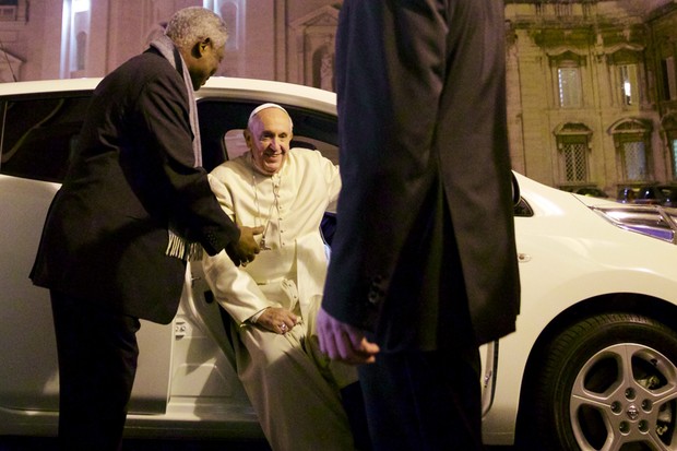 Papa Francesco, il pontefice ad emissioni zero a Nagasaki ...