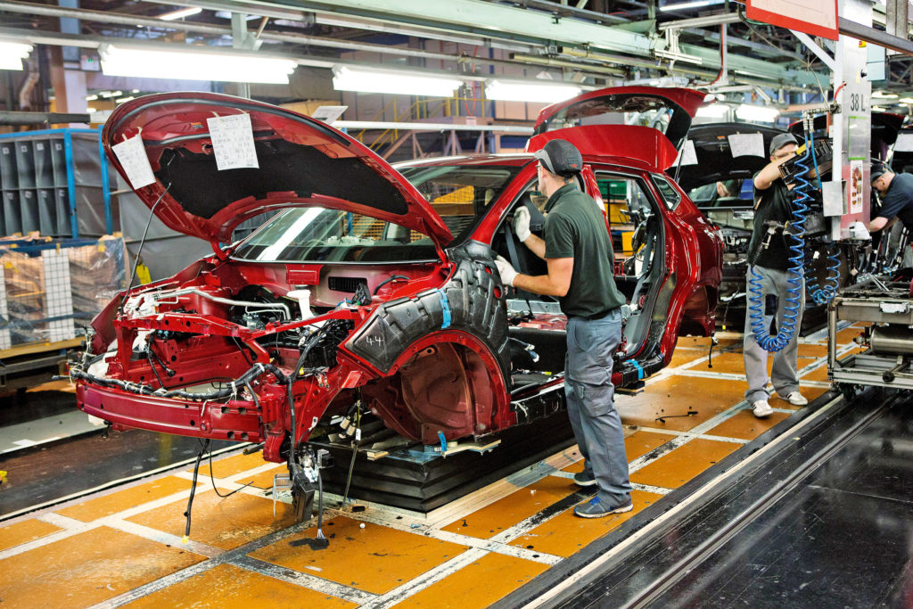 Industria auto linea di assemblaggio