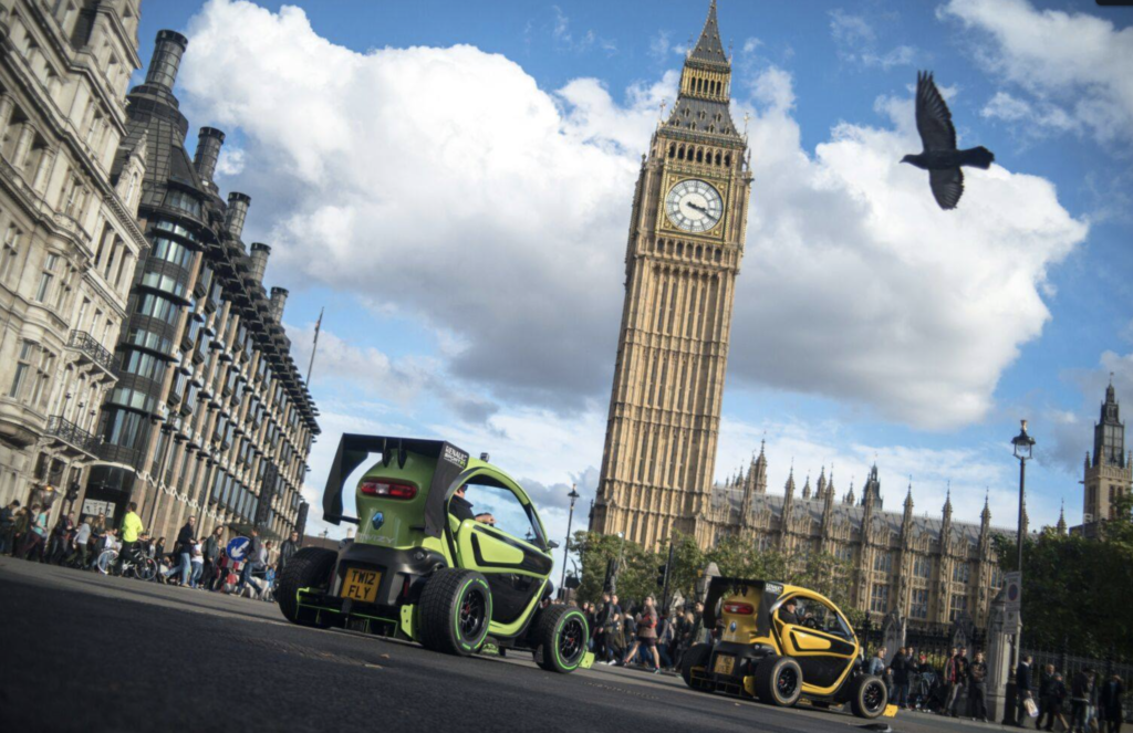 Renault Twizy Oakley Design Big Ben Londra